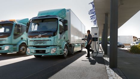 Lastvognsproducent stter salget af elektriske distributionsbiler i gang