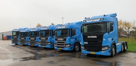 En, to, ti - nej, elleve lastbiler er krt til godstransporten