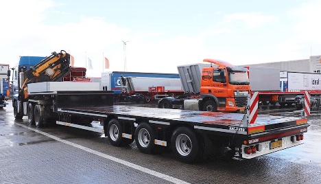 Stlfirma leverer med trailer til svr last
