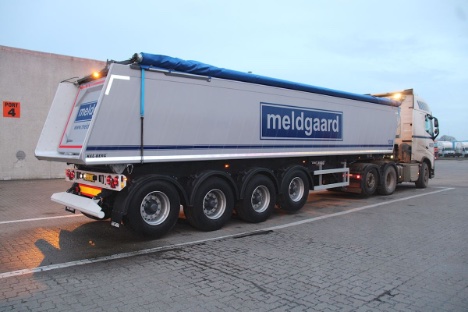 Transport-koncern fra Aabenraa har hentet to nye tiptrailere i Hedensted