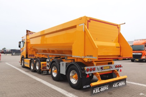 Transportfirma på Als kører ud med to-akslet tip-trailer med kasse i stål