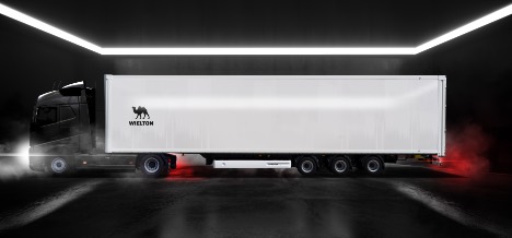 Polsk trailerproducent kører trailer med lukket kasse ind på markedet i Skandinavien