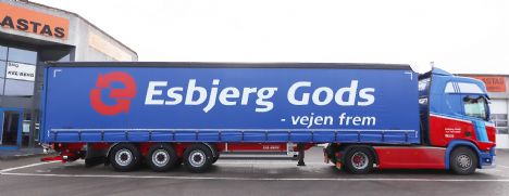 Transportvirksomhed fra Esbjerg har fet to nye trailere med gardiner