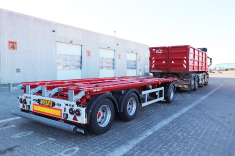 Overførslen blev gennemført med en fire-akslet forvogn