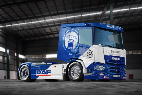 Hollandsk transportfirma transporterer mejeriprodukter med en s�rlig elektrisk tr�kker